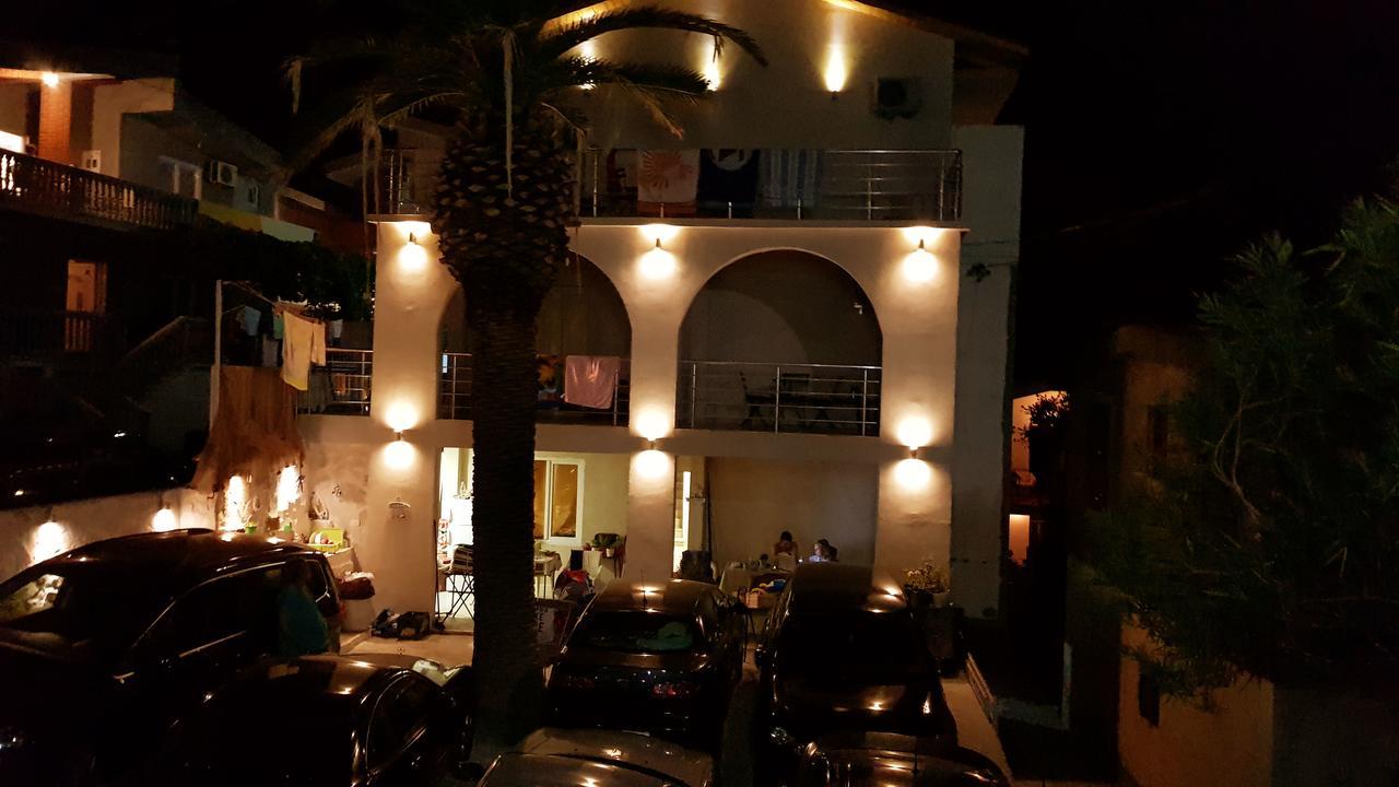 In Villa Guesthouse Sutomore Luaran gambar